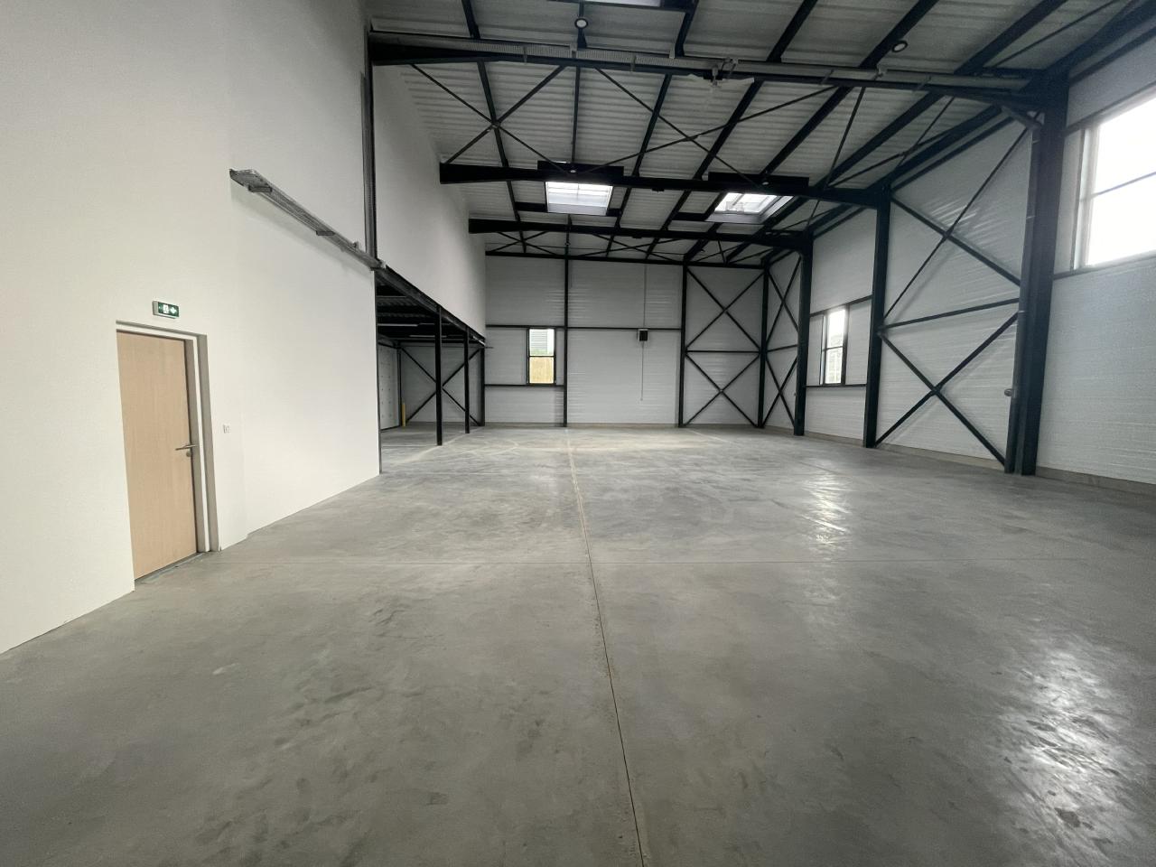 Local d'activité Colombier-Saugnieu 3853m² Location local d'activité Colombier-Saugnieu Rhône OLACT2206439 11
